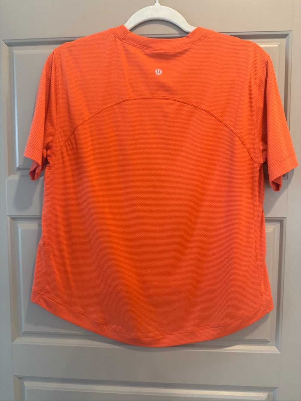 Women’s lululemon Orange Performance Short Sleeve Tee